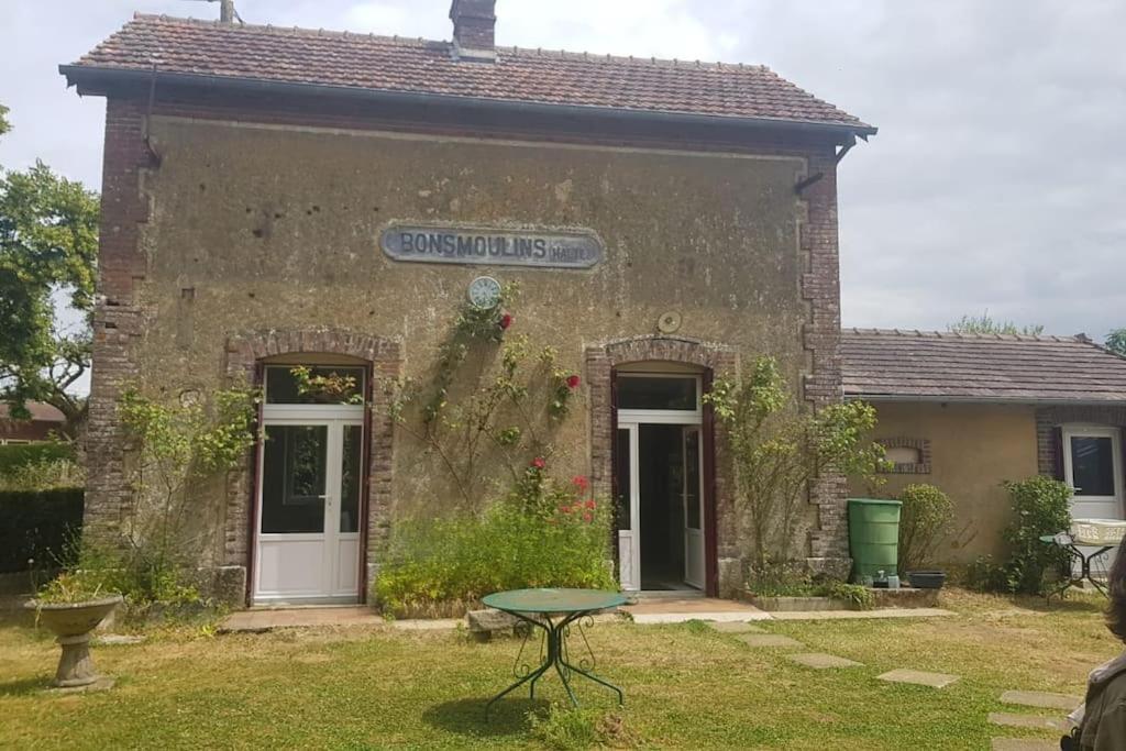 Charmante Ancienne Gare Halte Relais Bonsmoulins 외부 사진